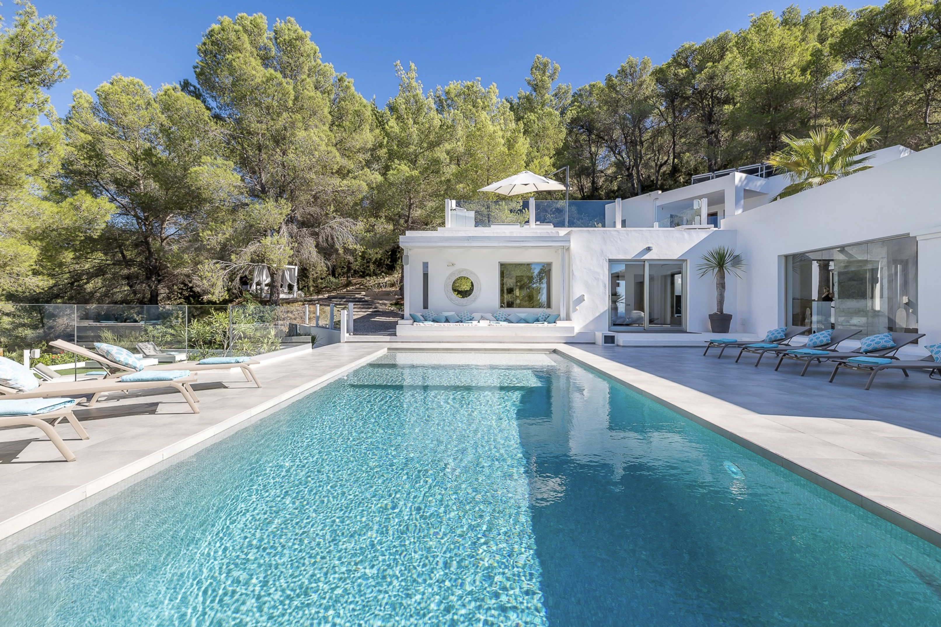 Resa Estates Ivy Cala Tarida Ibiza  luxe woning villa for rent te huur house pool house.png